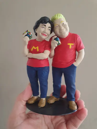 Figur pasangan dengan kubus Rubik